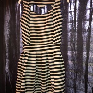 Gorgeous black and white girls dress
